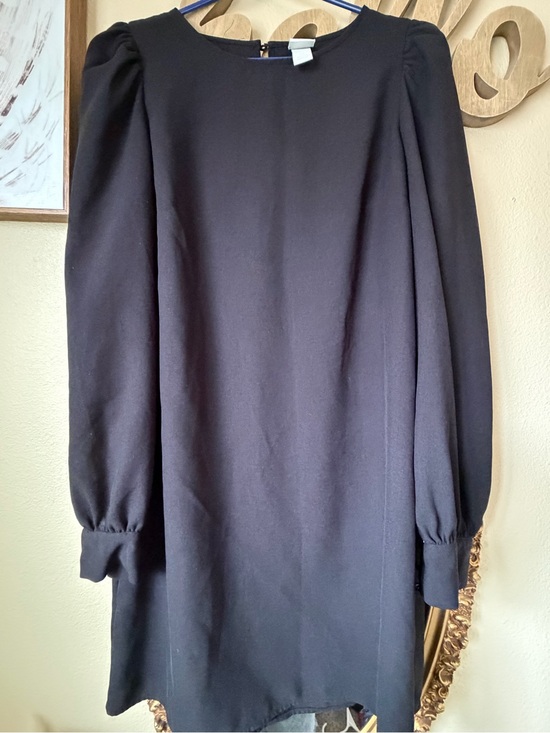 H&M Tops - H&M Black Long Sleeve Puff Shoulder Top
